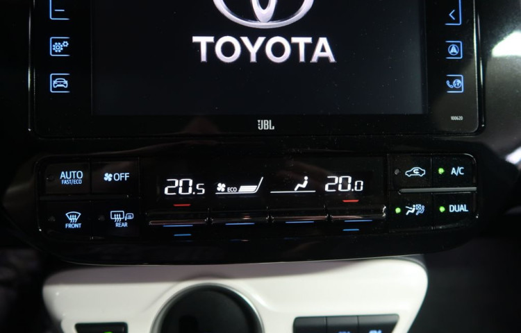 Toyota Prius 1.8PHEV,CZ,AT