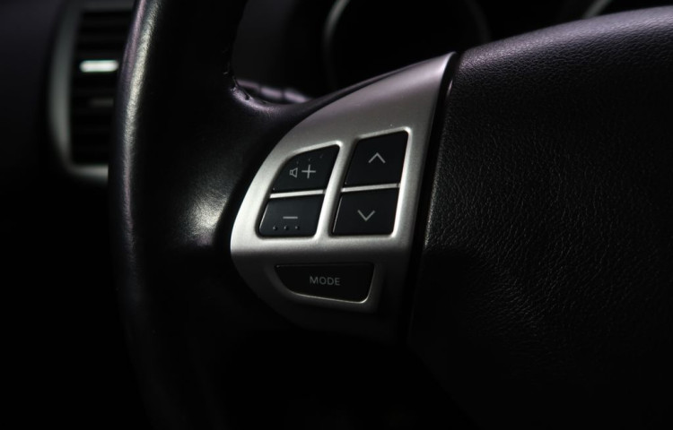 Mitsubishi Outlander 2.0DI-D,CZ,1Maj,Manuál,4x4