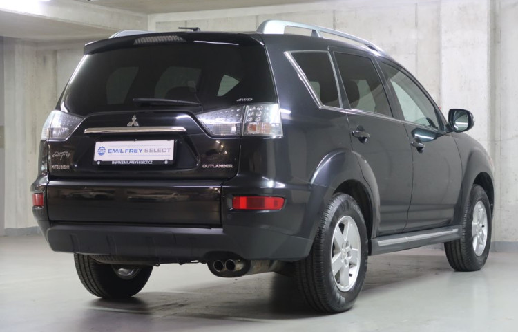 Mitsubishi Outlander 2.0DI-D,CZ,1Maj,Manuál,4x4