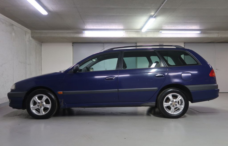 Toyota Avensis 1.8VVT-i,Manuála,81kW