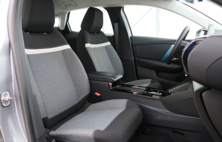 Citroën ë-C4 ELECTRO,CZ,1Maj,FEEL,50kWh