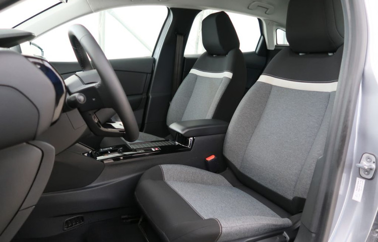Citroën ë-C4 ELECTRO,CZ,1Maj,FEEL,50kWh