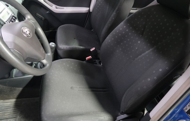 Toyota Yaris 1.0VVT-i,CZ,Manuál