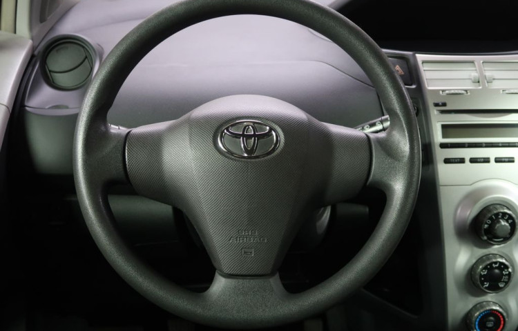 Toyota Yaris 1.0VVT-i,CZ,Manuál