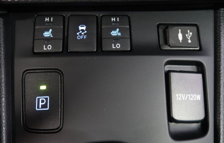 Toyota Auris 1.8Hybrid,CZ,1Maj,Selection