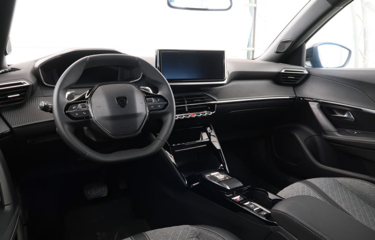Peugeot 2008 1.2PureTech,CZ,1Maj,ALLURE,AT8