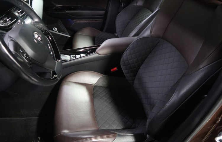 Toyota C-HR 1.2T,CZ,1Maj,ComfortStyle