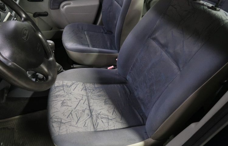 Dacia Logan 1.4i,CZ,1Maj