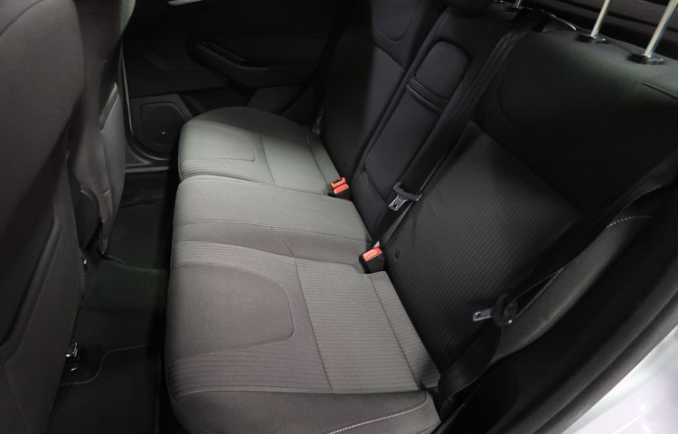 Ford Focus 1.6i,CZ,AT