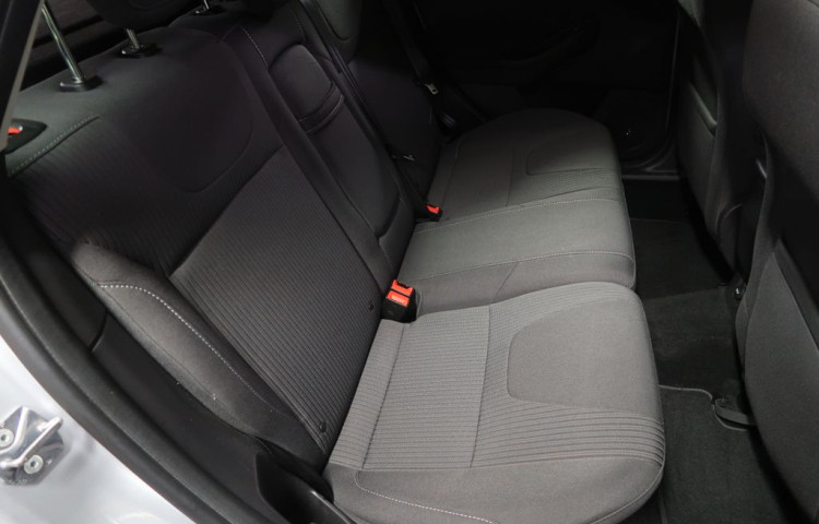 Ford Focus 1.6i,CZ,AT