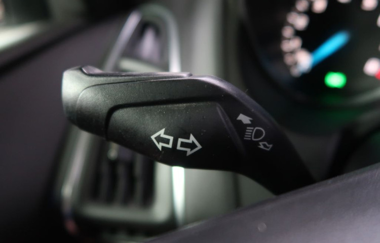 Ford Focus 1.6i,CZ,AT