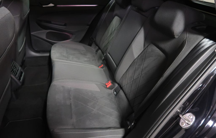 Volkswagen Golf 1.2TDi,CZ,110kW,CZ,AT