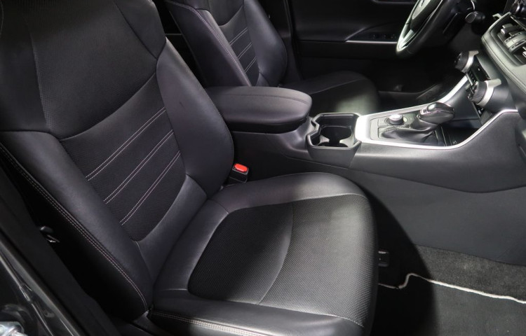 Toyota RAV4 2.5Hybrid,CZ,1Maj,Exekutiv,4x4
