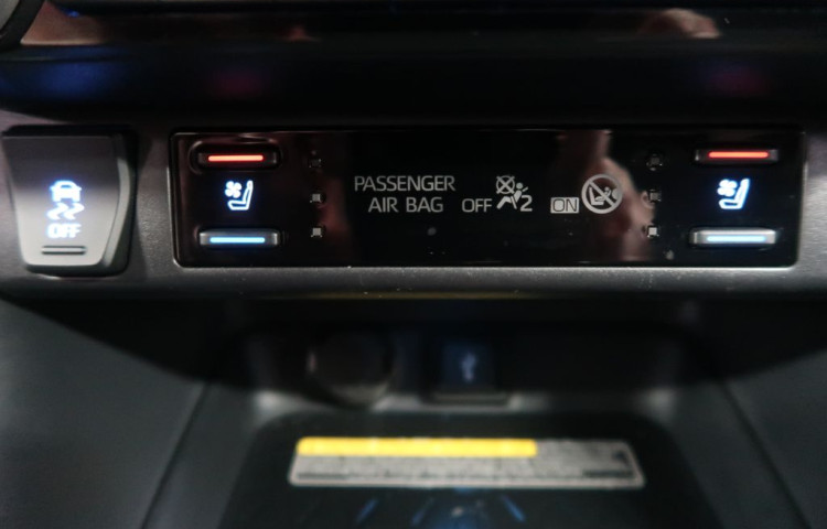 Toyota RAV4 2.5Hybrid,CZ,1Maj,Exekutiv,4x4