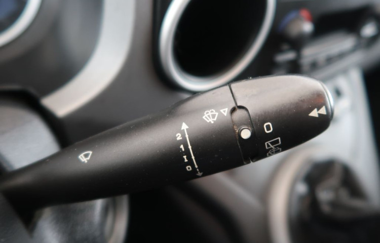 Citroën Berlingo 1.6BlueHDi,CZ,1Maj,Shine