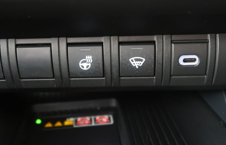 Toyota C-HR 1.8Hybrid,CZ,Style