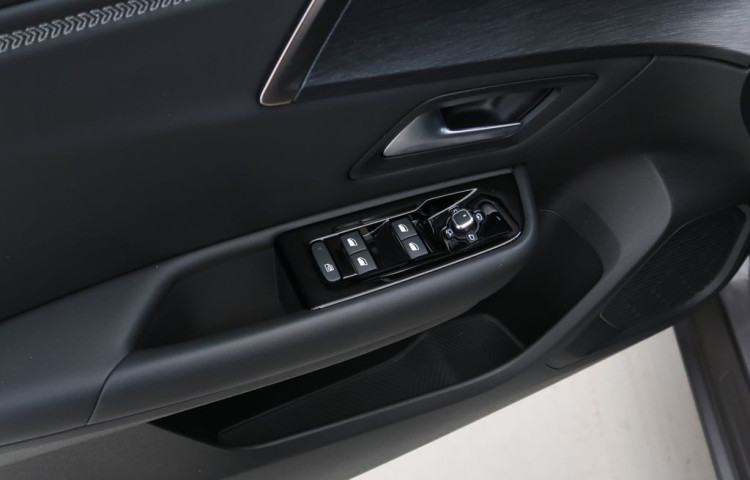 Citroën C5 X 1.2PureTech,96kW,SHINE,AT8