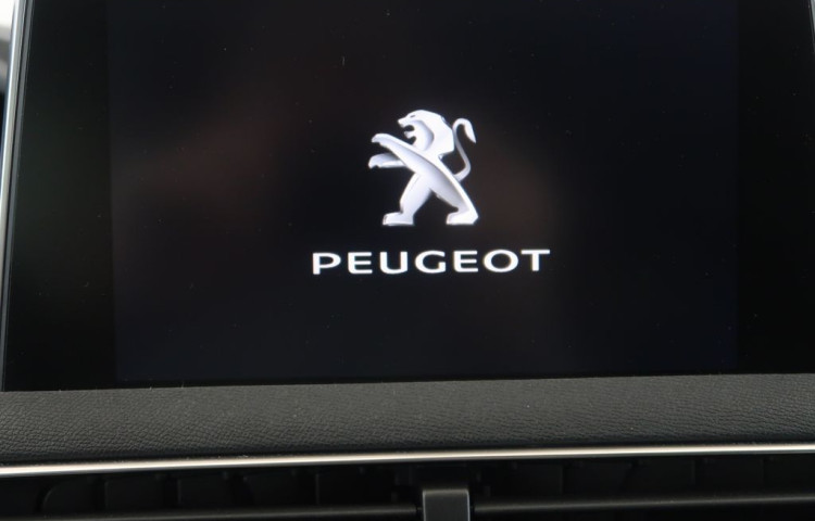 Peugeot 5008 1.2PureTech,CZ,1Maj,ALLURE