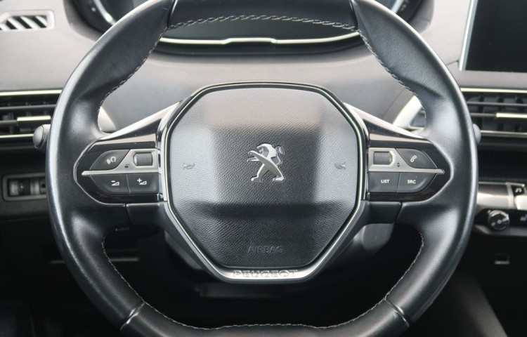 Peugeot 5008 1.2PureTech,CZ,1Maj,ALLURE