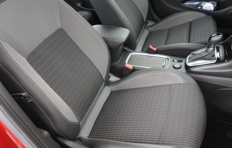 Opel Astra 1.4Turbo,CZ,1Maj,Elegance