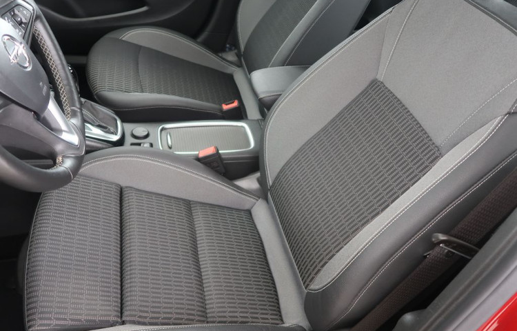 Opel Astra 1.4Turbo,CZ,1Maj,Elegance