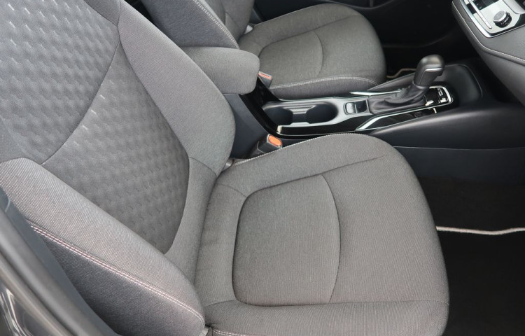 Toyota Corolla 1.8Hybrid,CZ,1Maj,Comfort