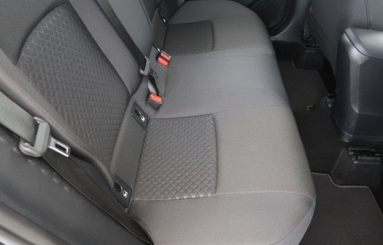 Toyota C-HR 1.8Hybrid,CZ,1Maj,Comfort