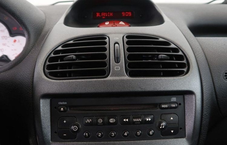 Peugeot 206 1.4HDi,CZ,1Maj,AC,Střešní okno