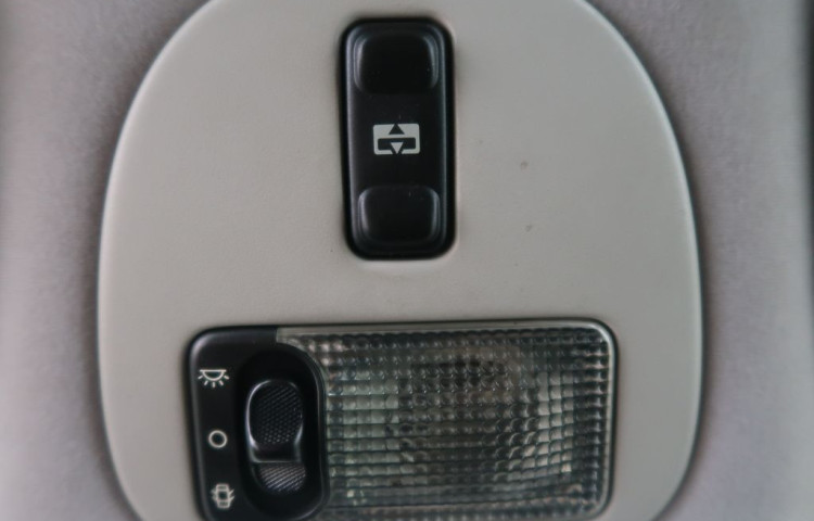 Peugeot 206 1.4HDi,CZ,1Maj,AC,Střešní okno