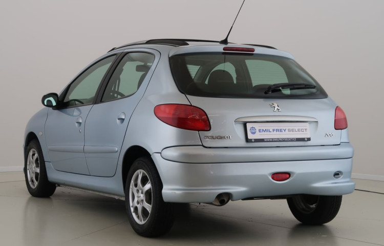 Peugeot 206 1.4HDi,CZ,1Maj,AC,Střešní okno