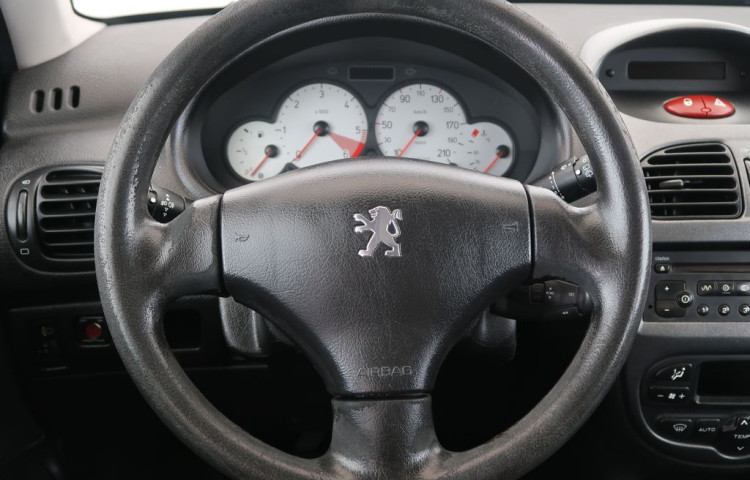 Peugeot 206 1.4HDi,CZ,1Maj,AC,Střešní okno