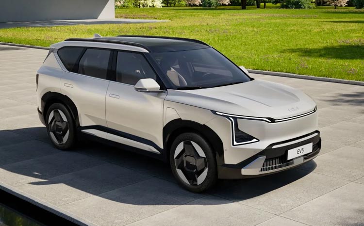 Nová Kia EV5 je rodinné SUV na baterky, co vám neudělá ostudu před sousedy
