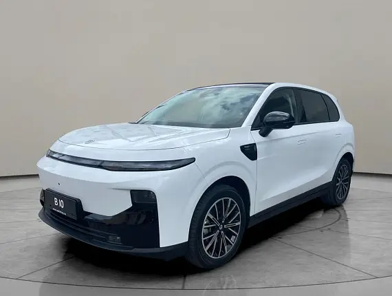 Leapmotor B10