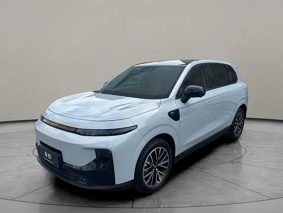 Leapmotor B10