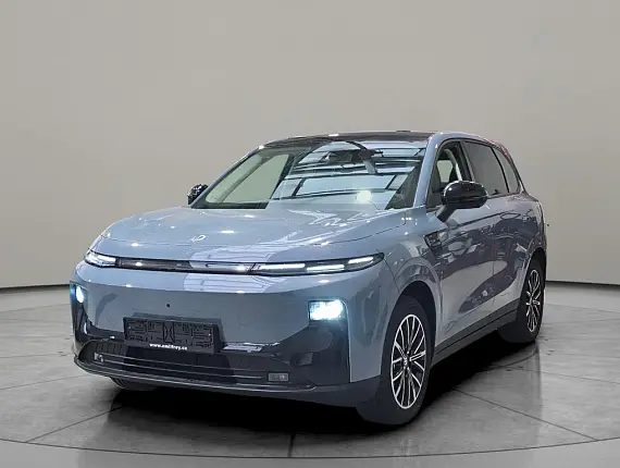 Leapmotor B10
