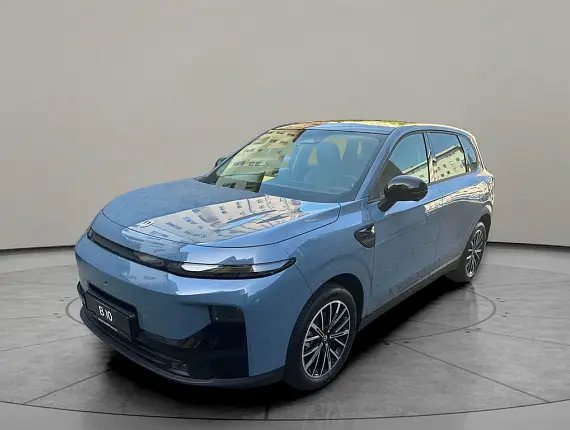 Leapmotor B10