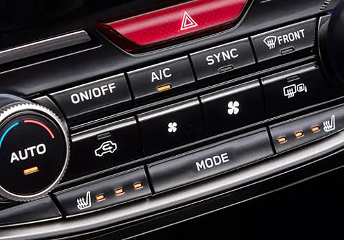 Vyhřívaná sedadla vpředu i vzadu