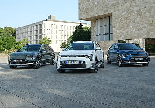 Tři cesty k maximální efektivitě (HEV, PHEV, EV)