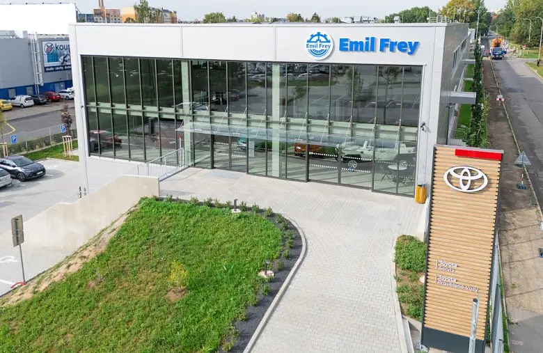 Autosalon Emil Frey Černý Most | Budova B