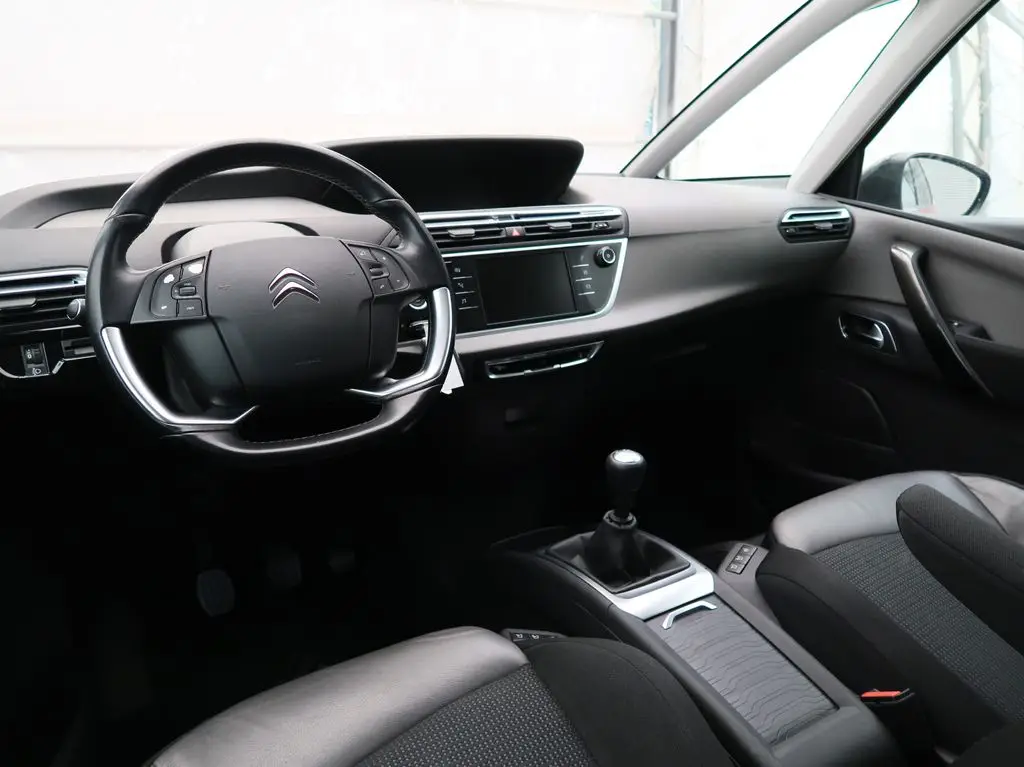 5a5d8ae7-12a1-4091-9313-7c94bfb9f78e_17