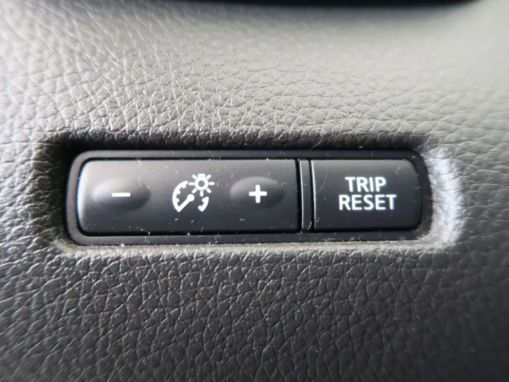 69c87863-fb8b-460b-8edf-990618ba390f_24