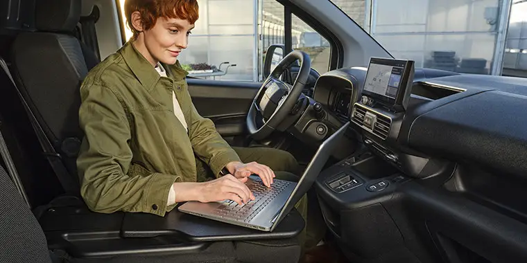 Klimatizace - Toyota Corolla Touring Sports