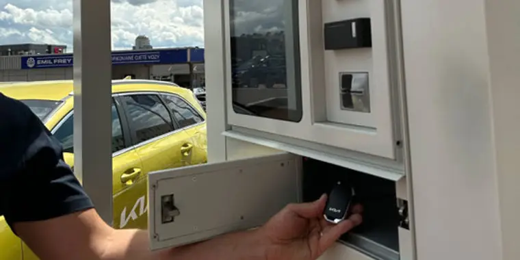 Emil Frey KEYBOX: Bezkontaktní servis 24/7